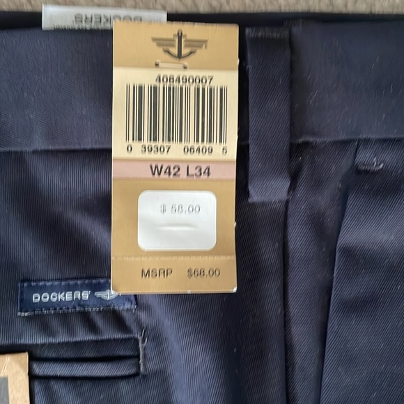 Dockers Khaki - Picture 3 of 5